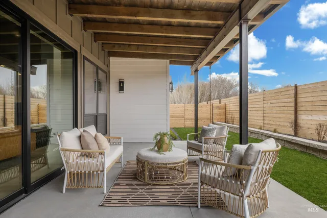 $1,085,000 | 133 South Steel Farm Avenue, Eagle, ID 83616