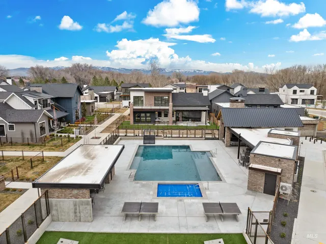 $1,085,000 | 133 South Steel Farm Avenue, Eagle, ID 83616