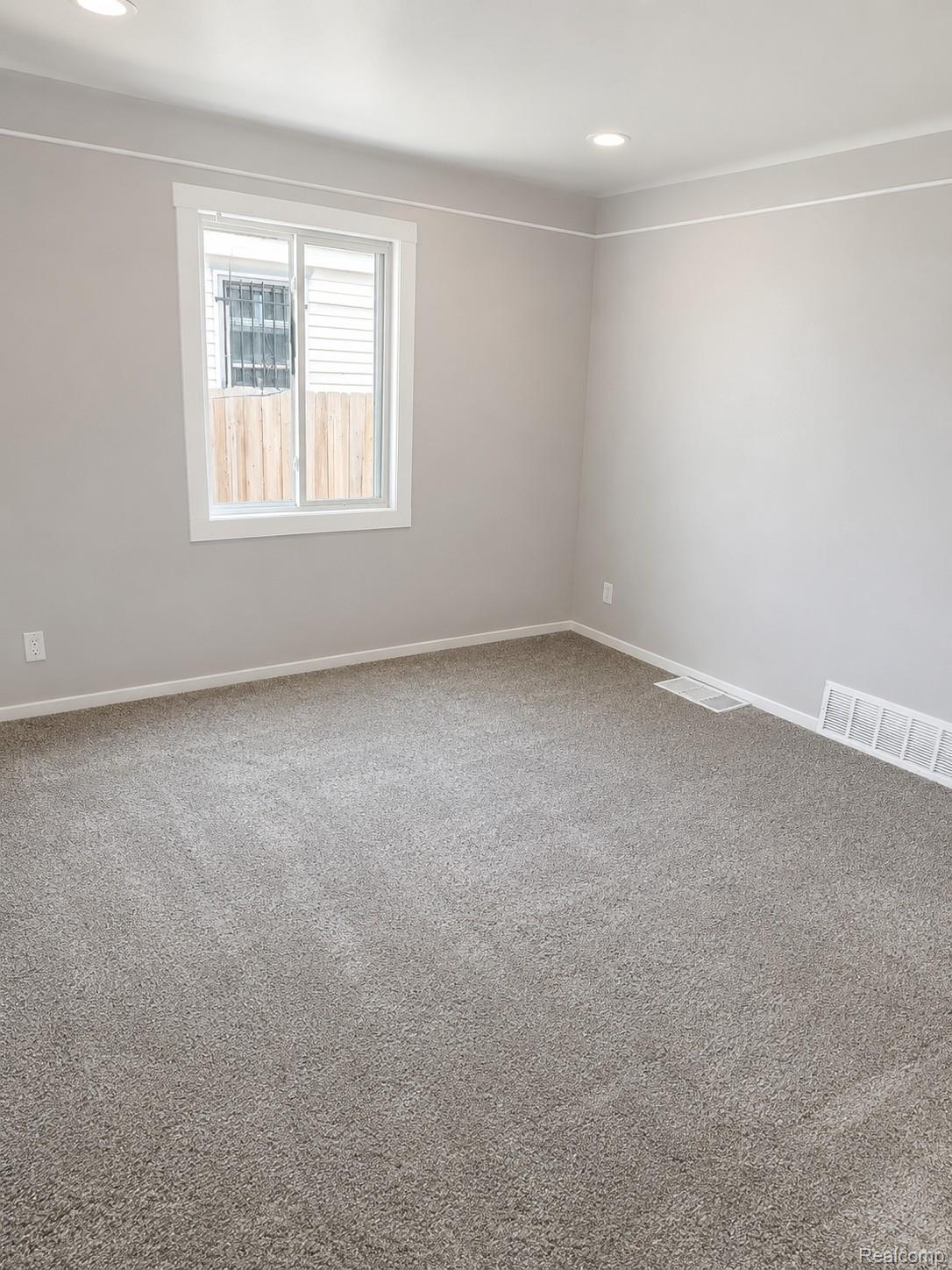 6440 Rutland Street Detroit, MI 48228 - Photo 4 of 6 03.jpg