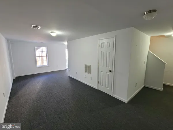 $2,300 | 233 Charleston Court, La Plata, MD 20646