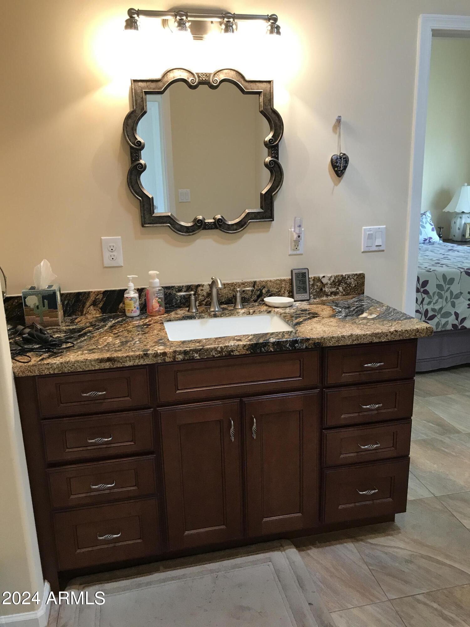 6520 East Onyx Avenue Paradise Valley, AZ 85253 - Photo 12 of 15 IMG_4533