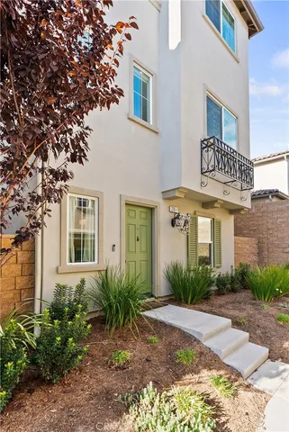 $1,065,000 | 27644 Grandview Way, San Pedro, CA 90732