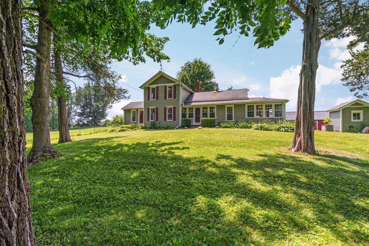 11230 Hoyt Road Munith, MI 49259 - Photo 5 of 81
