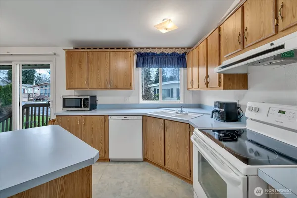 $99,000 | 10702 63rd Street East, Unit 36B, Puyallup, WA 98372
