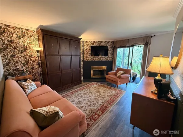 $2,800 | 6722 112th Avenue Northeast, Unit 8B, Kirkland, WA 98033
