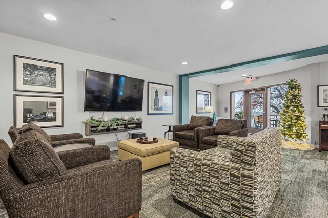 $190,000 | 118 South Washington Street, Unit 335A, Green Bay, WI 54301