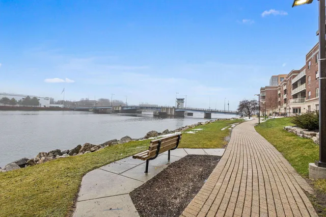 $190,000 | 118 South Washington Street, Unit 335A, Green Bay, WI 54301