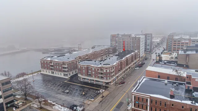 $190,000 | 118 South Washington Street, Unit 335A, Green Bay, WI 54301