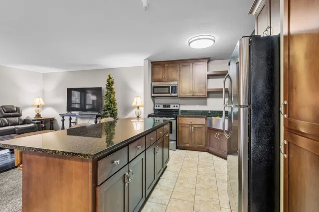 $190,000 | 118 South Washington Street, Unit 335A, Green Bay, WI 54301