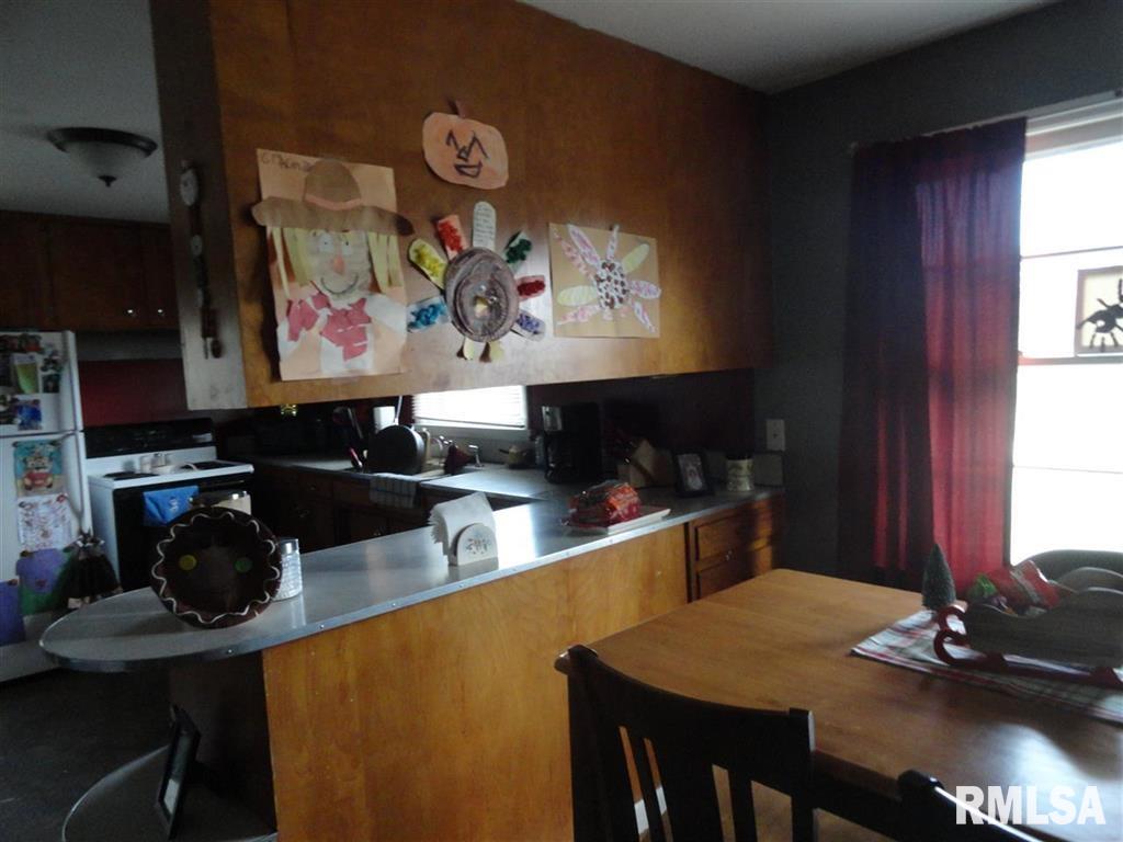 520 Locust Street Andover, IL 61233 - Photo 9 of 22 Gallery Image 9