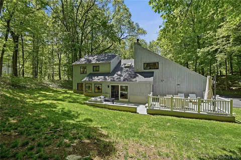$999,000 | 61 Cliffside Lane, Mount Kisco, NY 10549