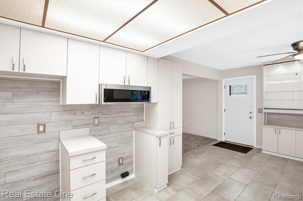 2550 Longview Avenue Rochester Hills, MI 48307 - Photo 12 of 40