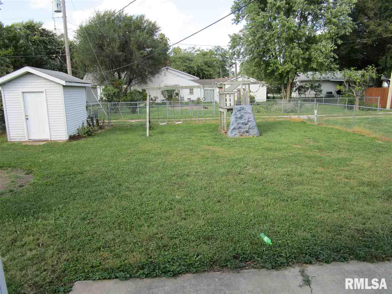 1327 Morton Avenue Springfield, IL 62702 - Photo 18 of 20 Gallery Image 18