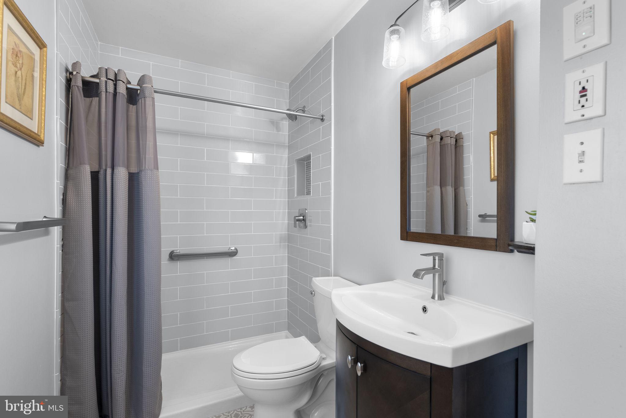 14697 Roxbury Road Glenelg, MD 21737 - Photo 16 of 45 Bathroom 1