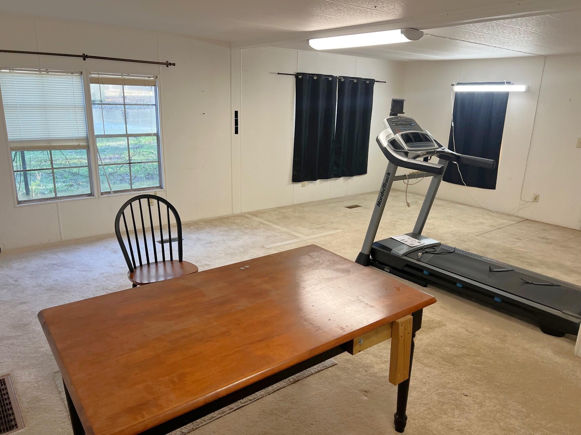 166 Miller Road DeFuniak Springs, FL 32435 - Photo 46 of 76 Double Wide - Living Room (6)
