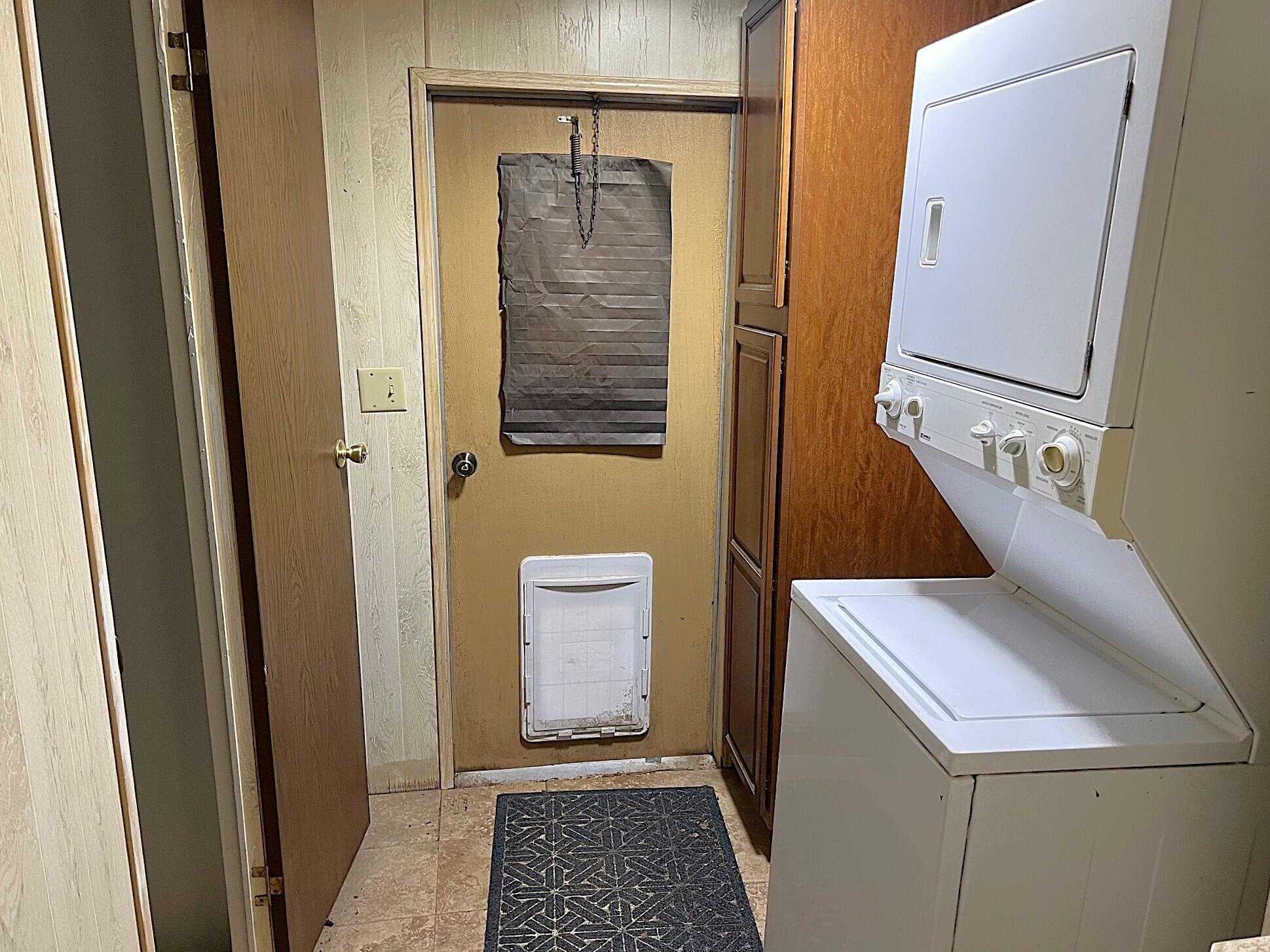 166 Miller Road DeFuniak Springs, FL 32435 - Photo 56 of 76 Double Wide - Laundry