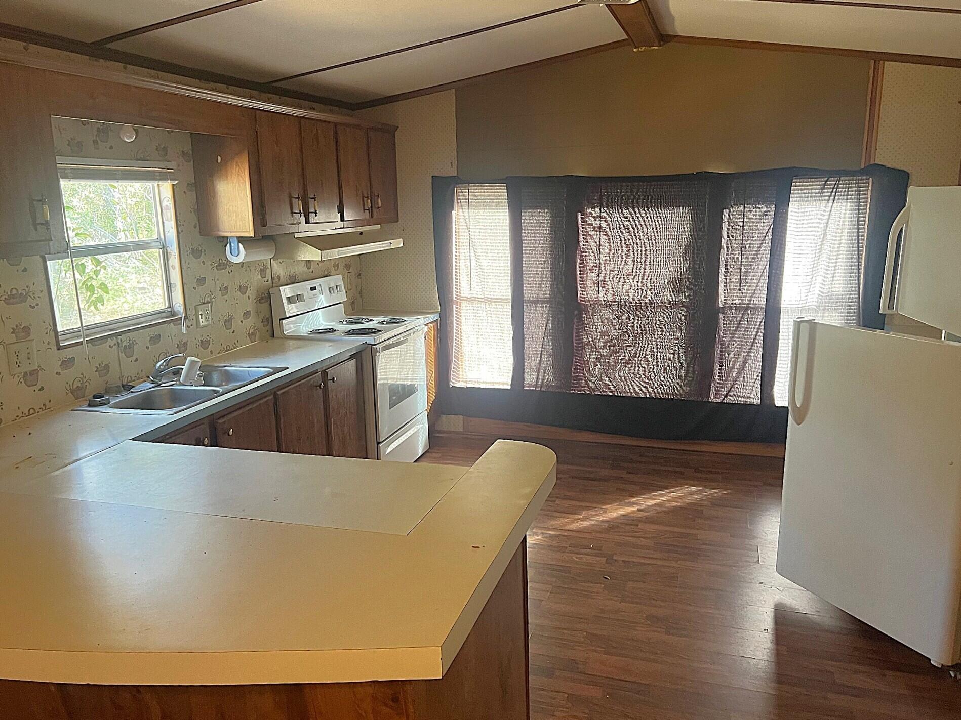 166 Miller Road DeFuniak Springs, FL 32435 - Photo 64 of 76 Single Wide Interior (2)
