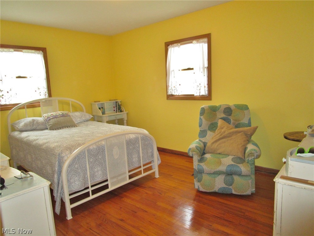4626 Nettleton Road Medina, OH 44256 - Photo 11 of 23 Master Bedroom has hardwood flooring
