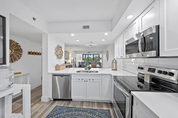 $6,500 | 101 South Seas Drive, Unit 105, Jupiter, FL 33477