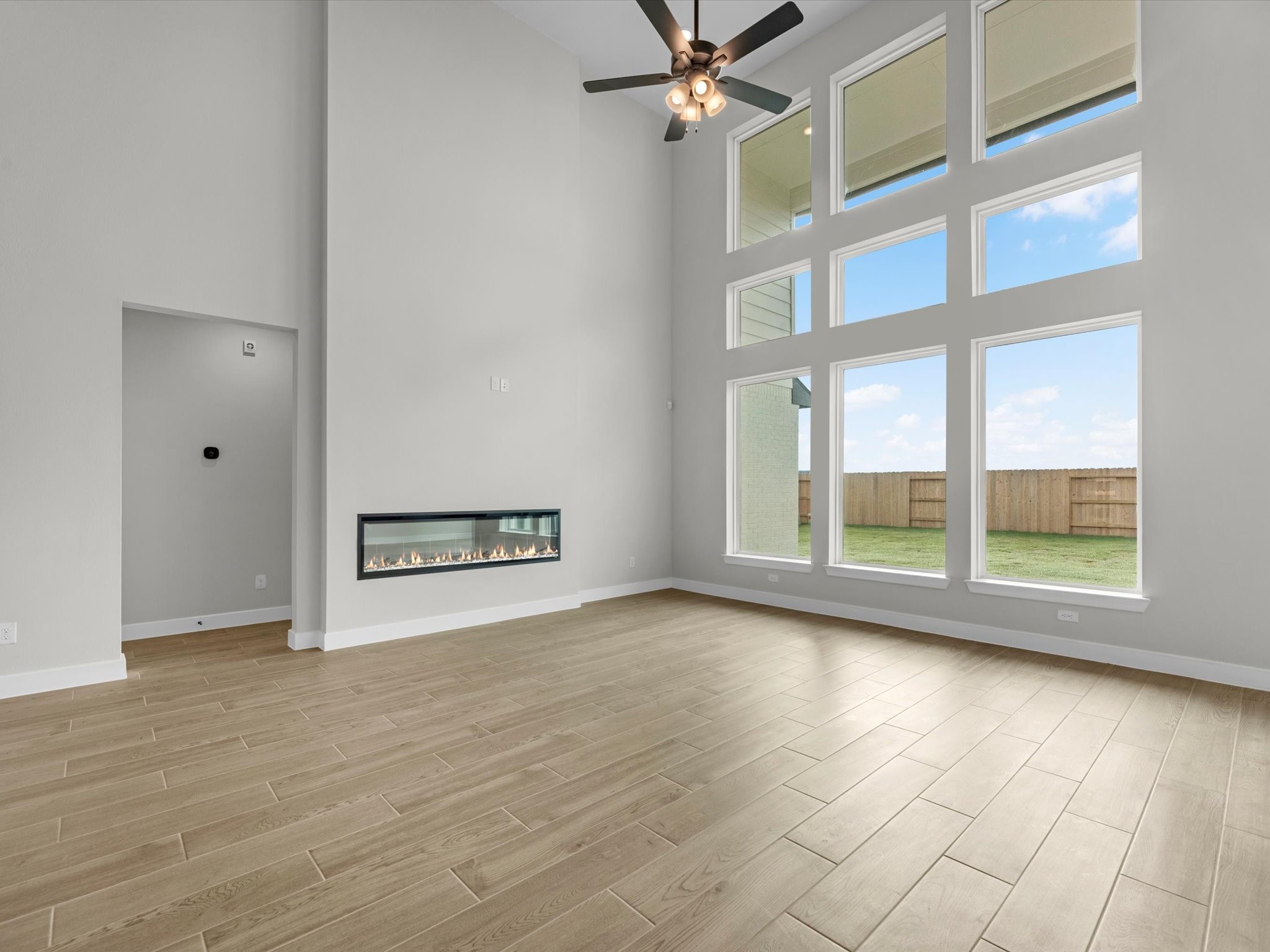 5023 McKinney Rdg Trail Rosenberg, TX 77471 - Photo 5 of 27 a view of an empty room with a window