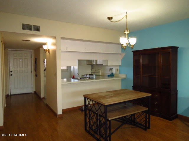 974 South Pantano Road Tucson, AZ 85710 - Photo 6 of 22 Gallery Image 6