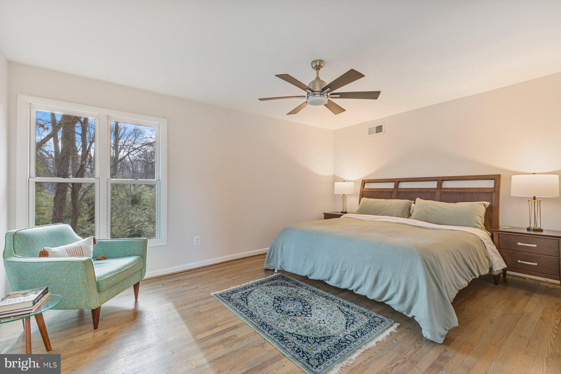 1875 Massachusetts Avenue McLean, VA 22101 - Photo 48 of 52 a bedroom with a large bed and a window