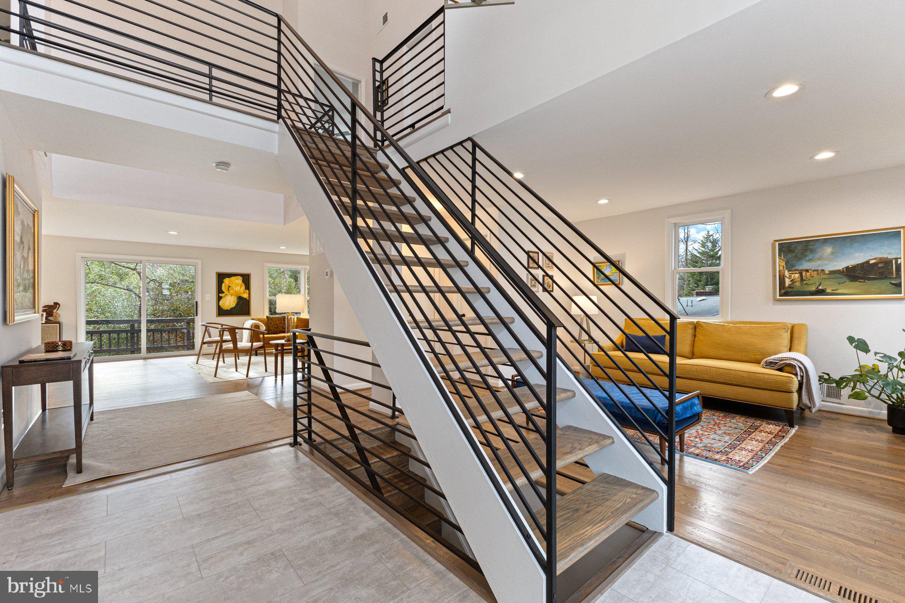 1875 Massachusetts Avenue McLean, VA 22101 - Photo 5 of 52 a view of entryway and hall