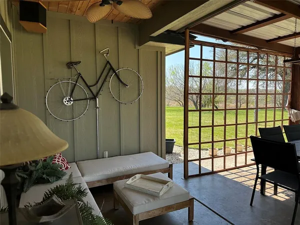 $599,900 | 265 Lake Point Road, Comanche, TX 76442