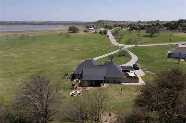 $599,900 | 265 Lake Point Road, Comanche, TX 76442