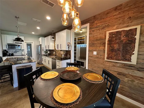 $599,900 | 265 Lake Point Road, Comanche, TX 76442