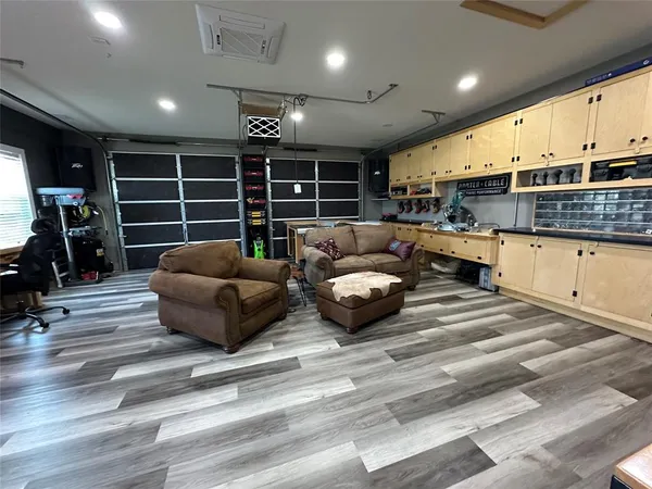 $599,900 | 265 Lake Point Road, Comanche, TX 76442