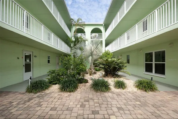 $2,350 | 464 North Paula Drive, Unit 106, Dunedin, FL 34698