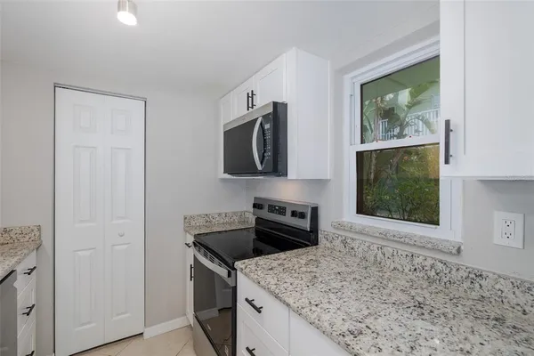 $2,350 | 464 North Paula Drive, Unit 106, Dunedin, FL 34698