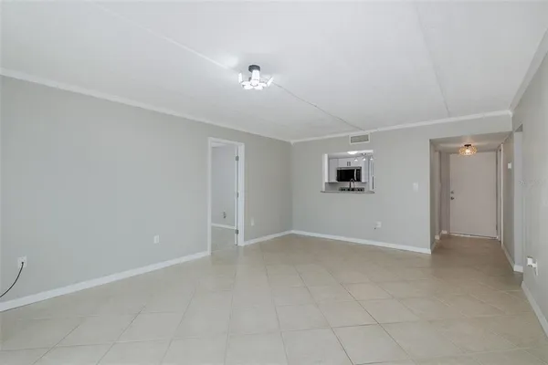 $2,350 | 464 North Paula Drive, Unit 106, Dunedin, FL 34698