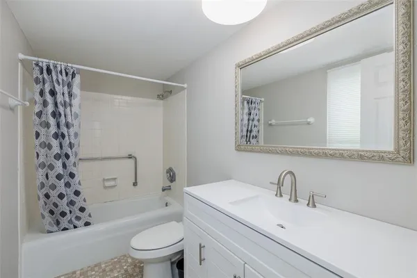 $2,350 | 464 North Paula Drive, Unit 106, Dunedin, FL 34698