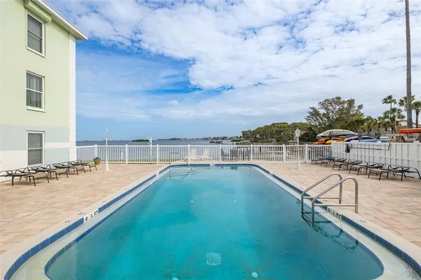 $2,350 | 464 North Paula Drive, Unit 106, Dunedin, FL 34698