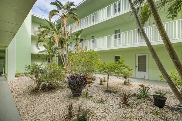 $2,350 | 464 North Paula Drive, Unit 106, Dunedin, FL 34698