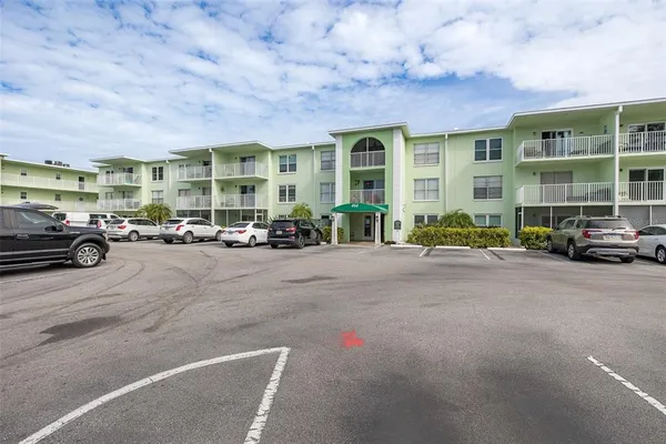 $2,350 | 464 North Paula Drive, Unit 106, Dunedin, FL 34698