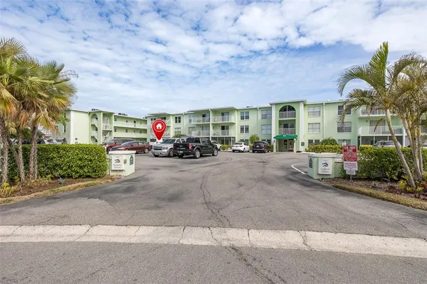 $2,350 | 464 North Paula Drive, Unit 106, Dunedin, FL 34698