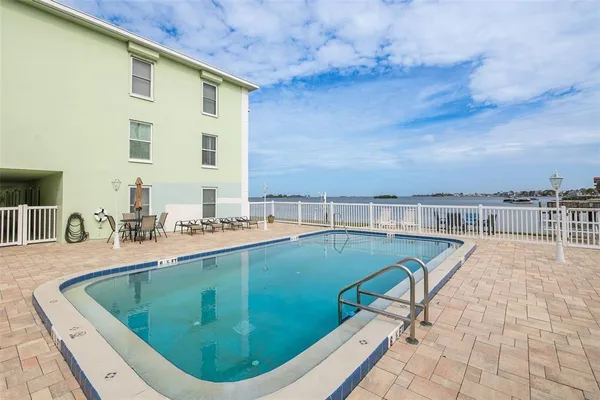 $2,350 | 464 North Paula Drive, Unit 106, Dunedin, FL 34698