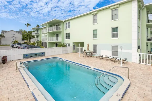 $2,350 | 464 North Paula Drive, Unit 106, Dunedin, FL 34698