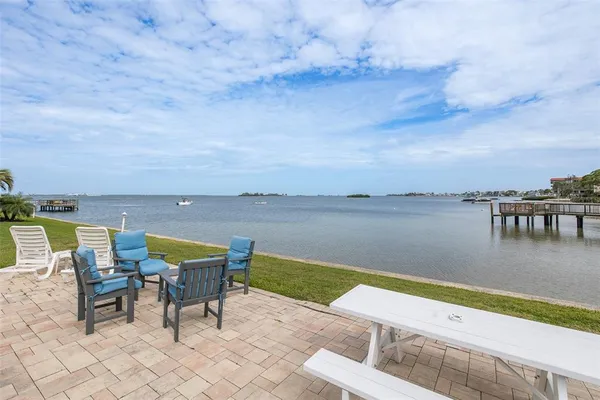 $2,350 | 464 North Paula Drive, Unit 106, Dunedin, FL 34698