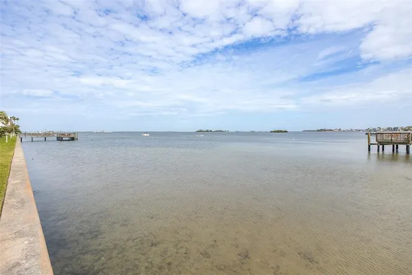 $2,350 | 464 North Paula Drive, Unit 106, Dunedin, FL 34698