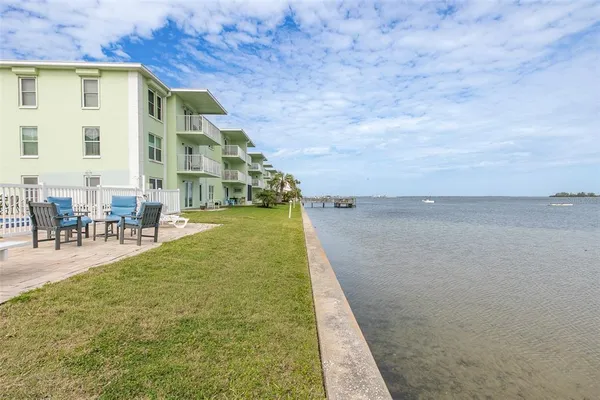 $2,350 | 464 North Paula Drive, Unit 106, Dunedin, FL 34698