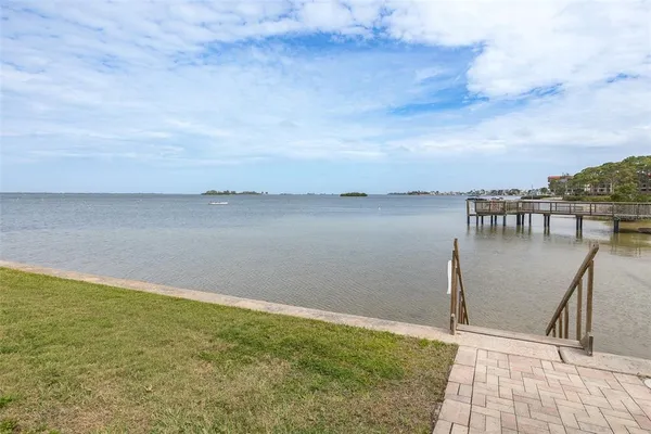 $2,350 | 464 North Paula Drive, Unit 106, Dunedin, FL 34698