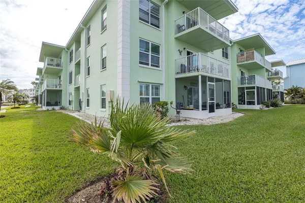 $2,350 | 464 North Paula Drive, Unit 106, Dunedin, FL 34698