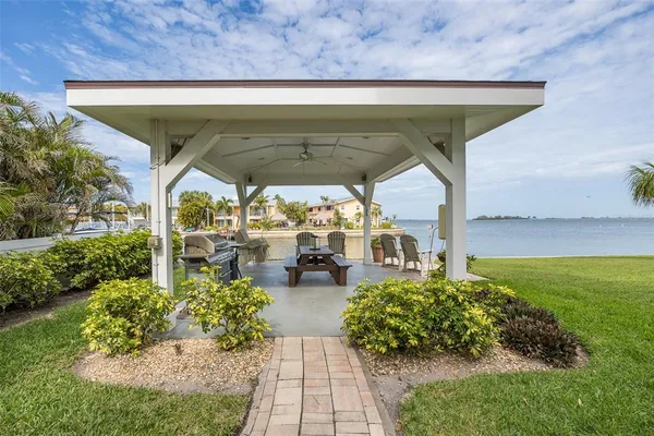 $2,350 | 464 North Paula Drive, Unit 106, Dunedin, FL 34698