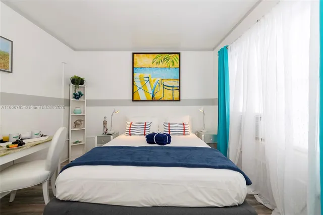 $2,000 | 6760 Collins Avenue, Unit 17, Miami Beach, FL 33141