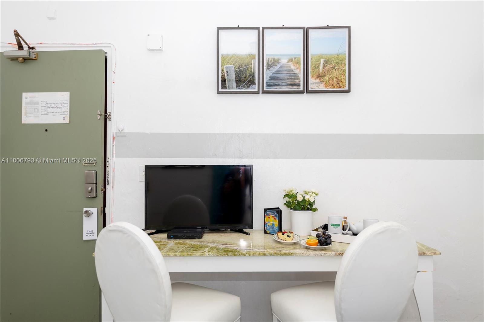 6760 Collins Avenue, Unit 17 Miami Beach, FL 33141 - Photo 4 of 6