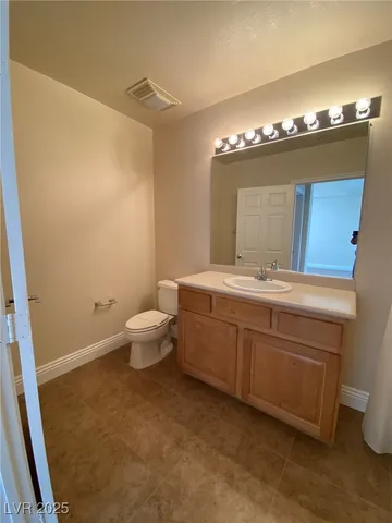 $1,950 | 67 East Agate Avenue, Unit 403, Las Vegas, NV 89123